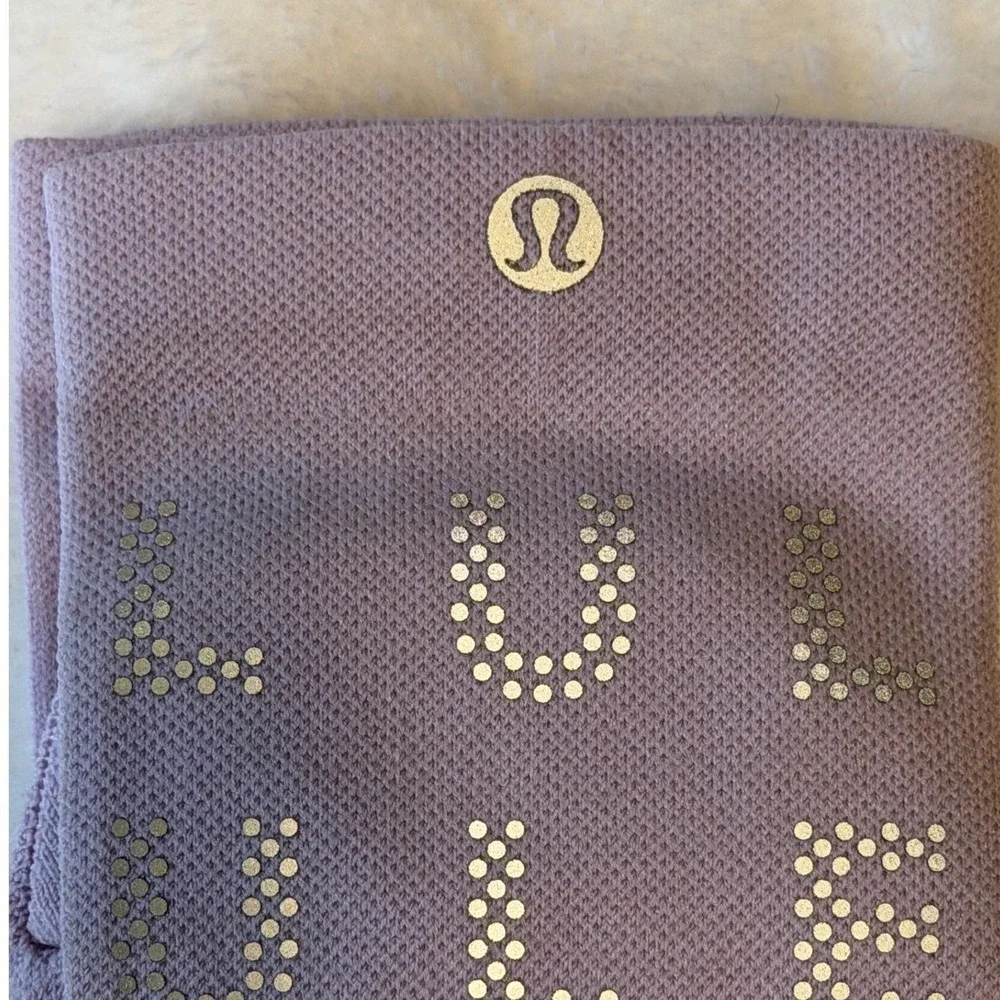 Lululemon Woman's Power Stride Crew Socks Reflective Lilac Ether Size L NWT